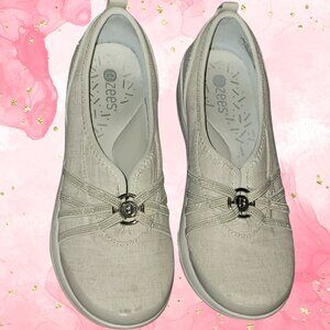 B'Zees Ivory Linen 7.5M Slip-on Shoe Pre-Owned